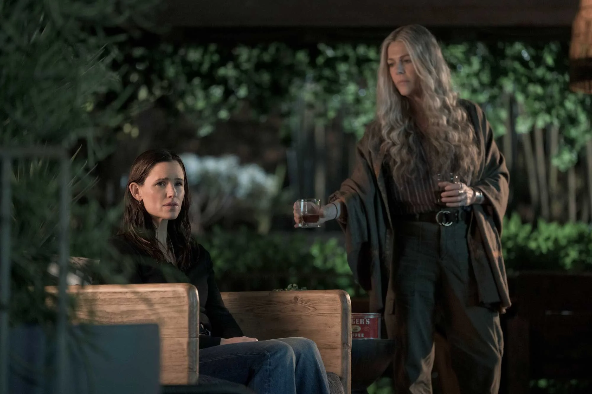 Jennifer Garner reunites with her husband in first look at season 2 of The Last Thing He Told Me - 3