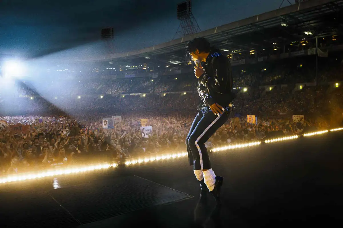 MICHAEL JACKSON MOVIE SET TO FLOP? - 1