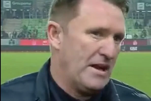 Uninterested Robbie Keane WALKS OUT on interview when asked about taking over as Tottenham boss with a VERY snappy answer - 3