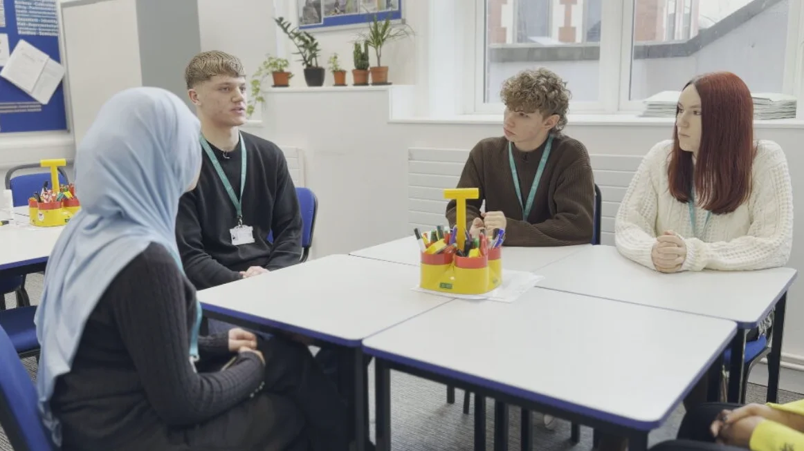 Children 'bombarded' with weight loss drug ads online, says commissioner - 4