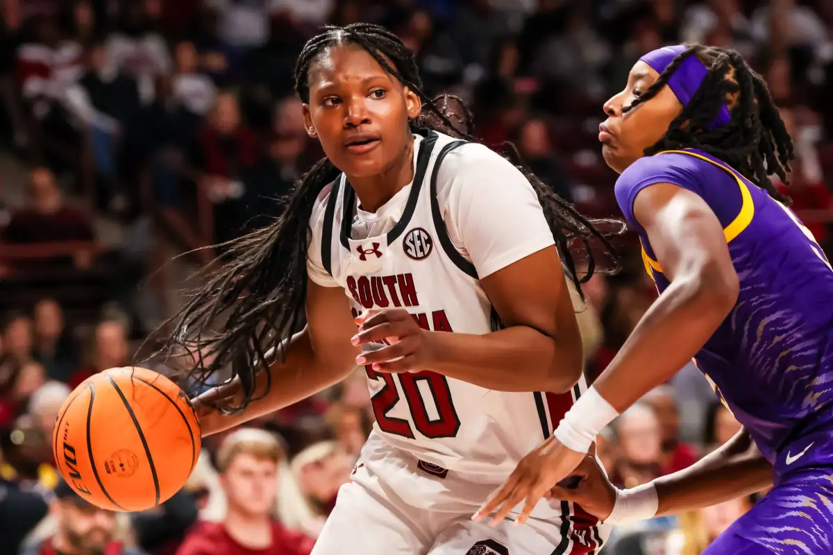 No. 3 South Carolina holds on to defeat No. 6 LSU; Dawn Staley wins 500th game as Gamecocks' head coach - 4