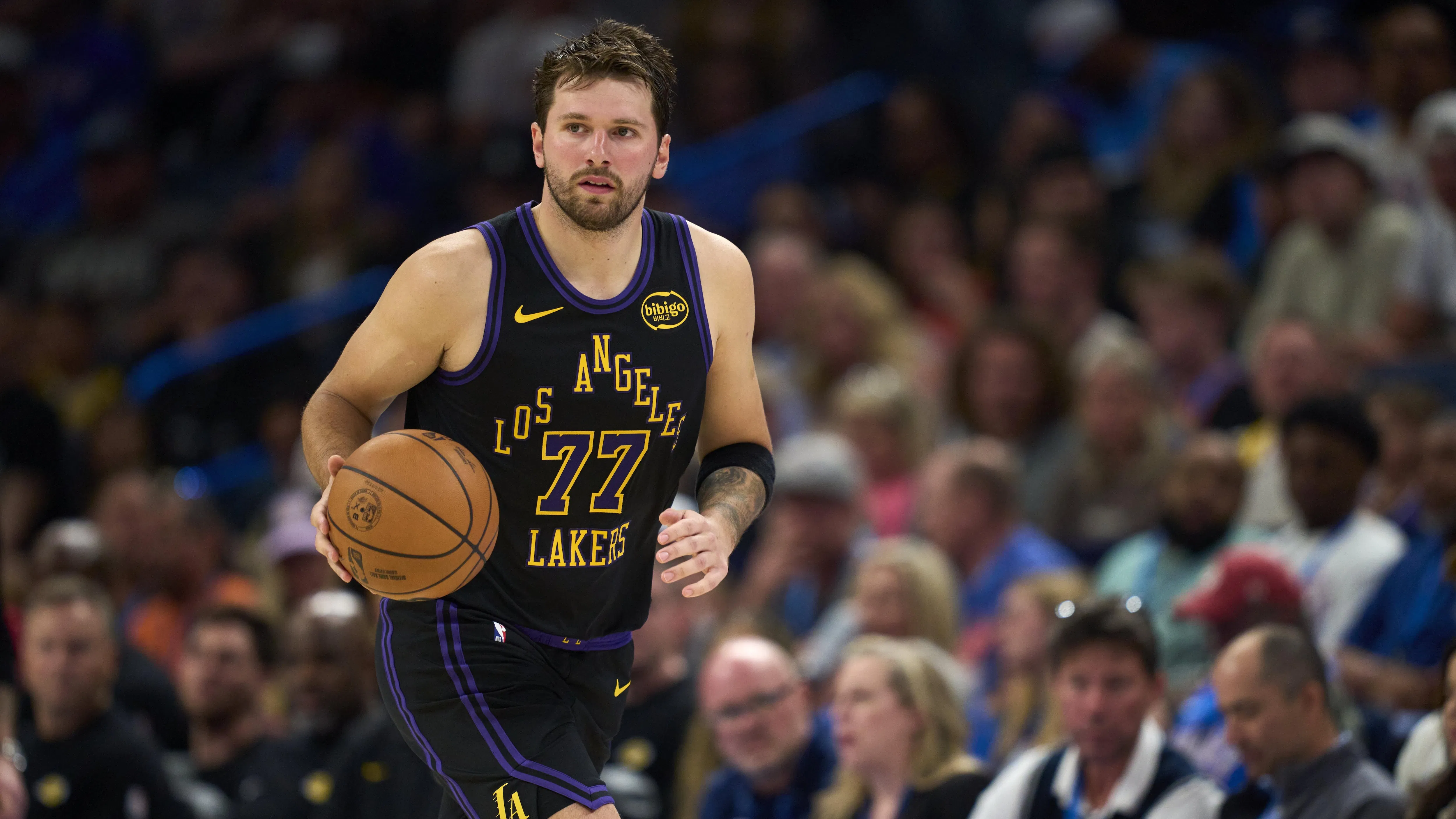 Los Angeles Lakers' NBA championship odds plummet after Luka Doncic injury news - 1