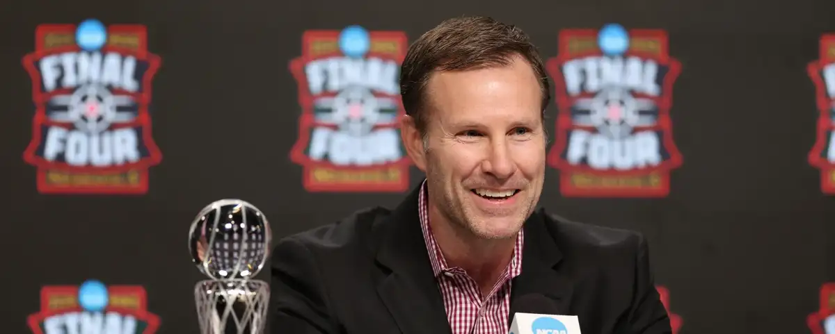 Nebraska's Hoiberg named AP Coach of the Year - 1