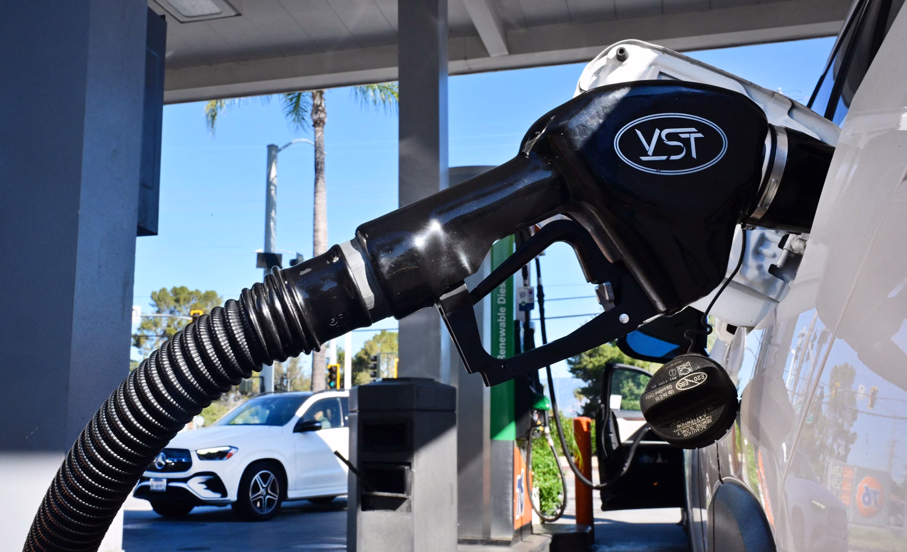 Trump Dismisses Oil Spike Fears and Calls Critics 'Fools' as Other Countries Scramble for Oil Reserves - 3