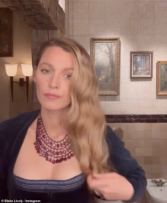 Blake Lively plants passionate kiss on Ryan Reynolds in rare joint appearance as her court war with Justin Baldoni rages on - 3