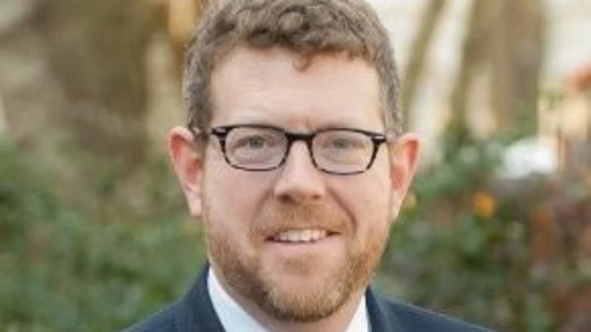 Aide linked to sex offender ‘did not give full account’ before he was given peerage, PM says - 2