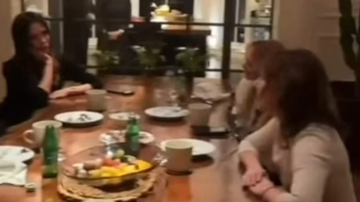 Spice Girls spark reunion rumours after 'agreeing commemorative coin' following band's singalong - 4