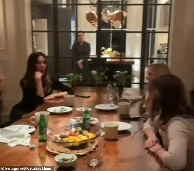 Spice Girls spark reunion rumours after 'agreeing commemorative coin' following band's singalong - 2