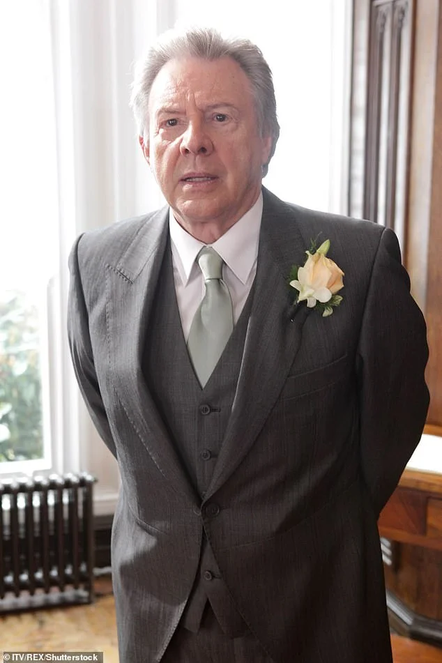 Coronation Street legend leaves behind eye-watering sum after star's death - 3