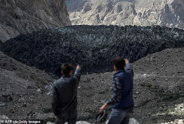 Some glaciers can suddenly surge forward—with dangerous consequences - 2