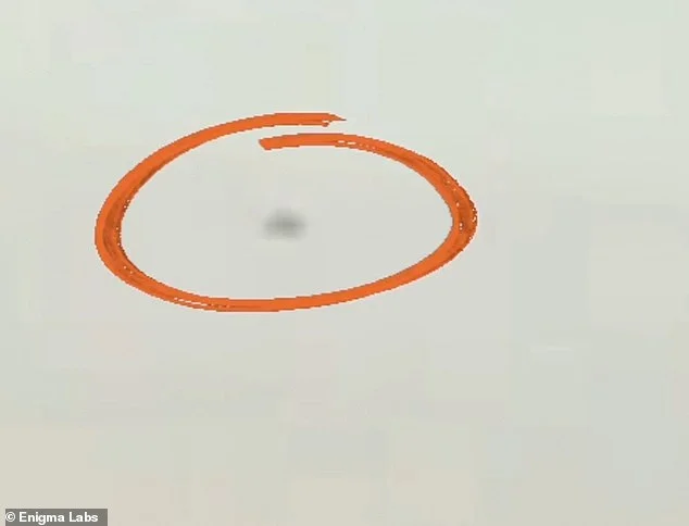 US military disrupts cell phones in Texas after UFO reports - 1