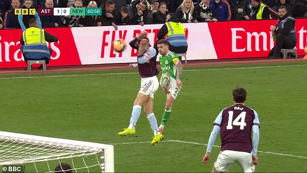 Wayne Rooney slams 'one of the worst decisions I have ever seen' after FA Cup blunder - 4