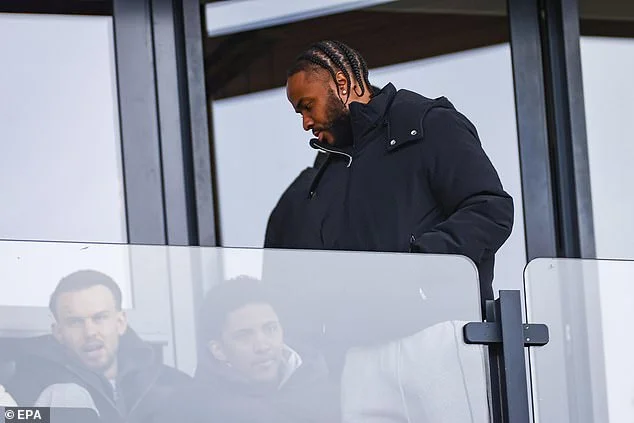 How Robin van Persie exploited a little-known loophole to get around Raheem Sterling's Feyenoord work permit problem as star is forced to watch new team's win from the stands - 2