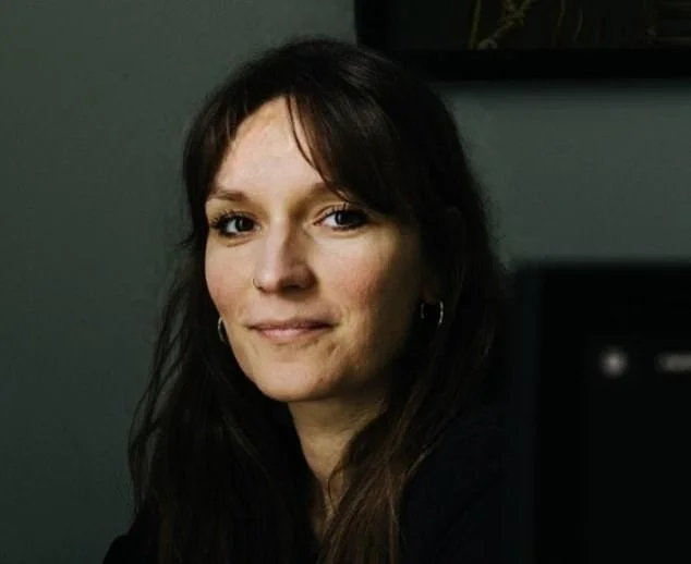 'I knew I was dead but I felt nothing but peace': Survivors of near-death experiences reveal haunting beauty of the 'other side', as landmark study offers first proof of what becomes of the human soul - 2