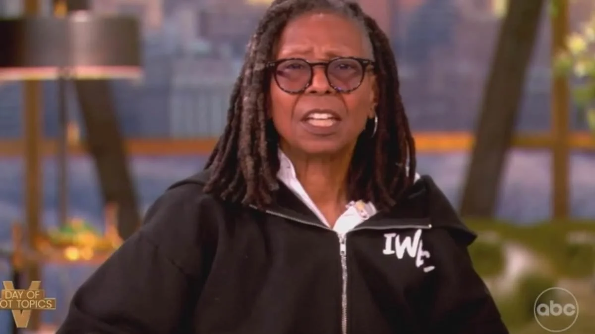 Whoopi Goldberg Denies Dating Epstein, Says They Were Never Friends Despite Name Mention in Files - 1