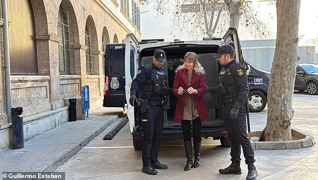 Revealed: British influencer arrested on Majorca for 'trying to kill husband by drugging his wine after pressuring him to get life insurance' - 2