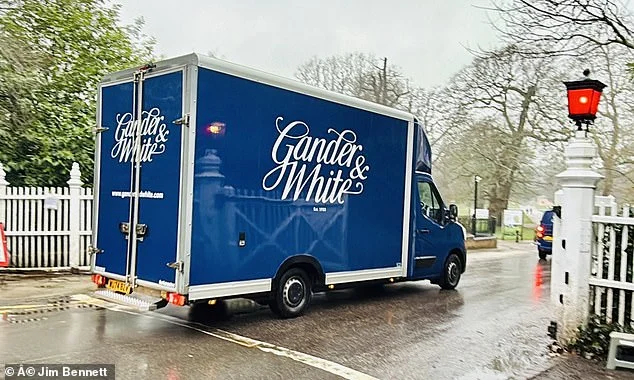 Andrew 'wailed "you can't do this to me, I'm the Queen's son"' as he was marched out of Royal Lodge: Royal should face TREASON probe, MP says - 4