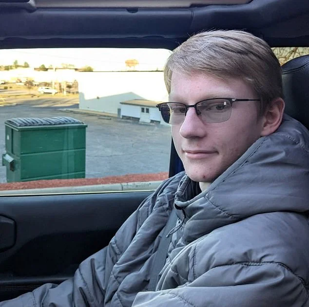 Who Is Austin Tucker Martin? Armed Mar-A-Lago Intruder Unmasked as Us Citizen After Secret Service Gunfire Breaks Out at Trump's Estate - 1