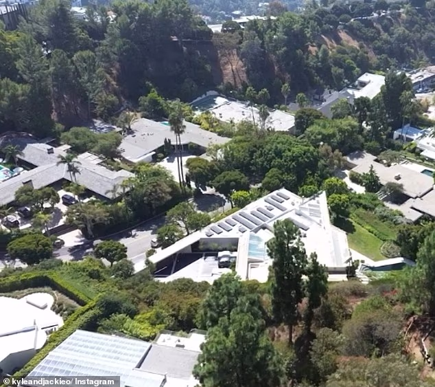 Why Kyle Sandilands 'can't flee Australia' amid fallout with Jackie 'O' Henderson after using his LA bolthole to hide out overseas during hard times - 2