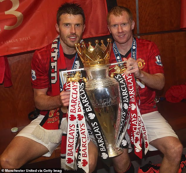 Paul Scholes and Gary Neville called out by ex-Man United teammate for ‘unnecessary’ criticism of Michael Carrick - 1