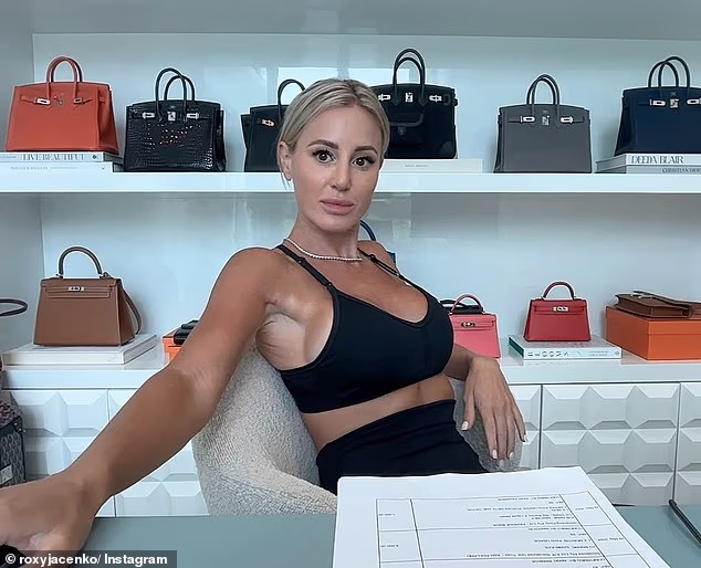 Adobe Stock Jumps With Software Sector Ahead Of Key Earnings Report; 3 Gold Stocks To Watch - 1