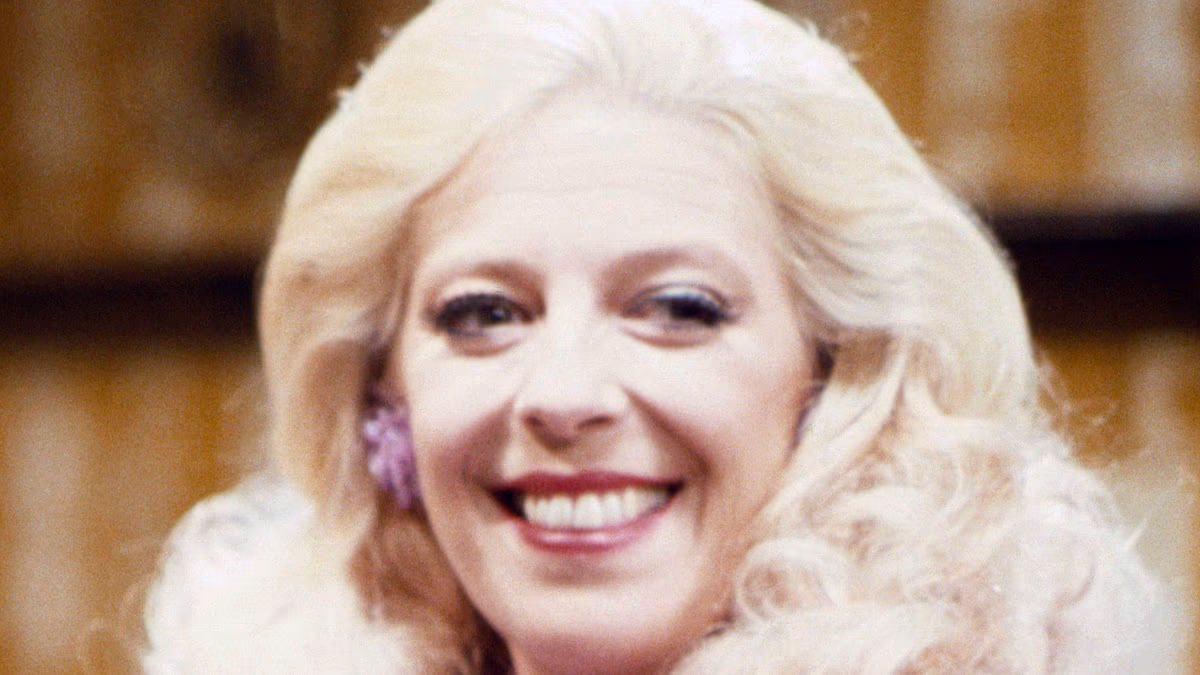 Coronation Street star’s £1.5million home caught in furious migrant row - 2