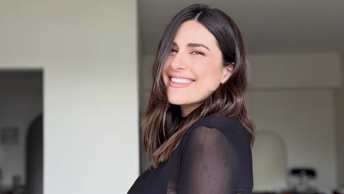 Today show host Sarah Abo announces pregnancy live on TV - 2