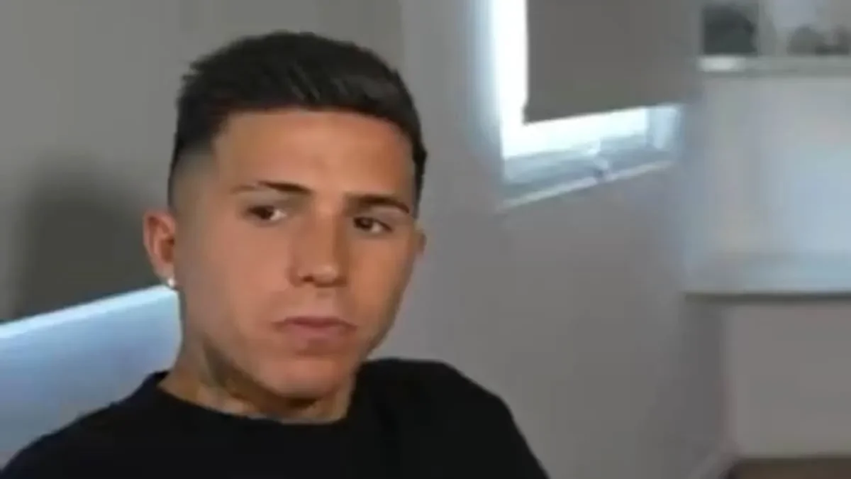 Chelsea BAN Enzo Fernandez: Liam Rosenior slaps star with two-match suspension and says 'a line was crossed' following controversial public comments about his future - 3