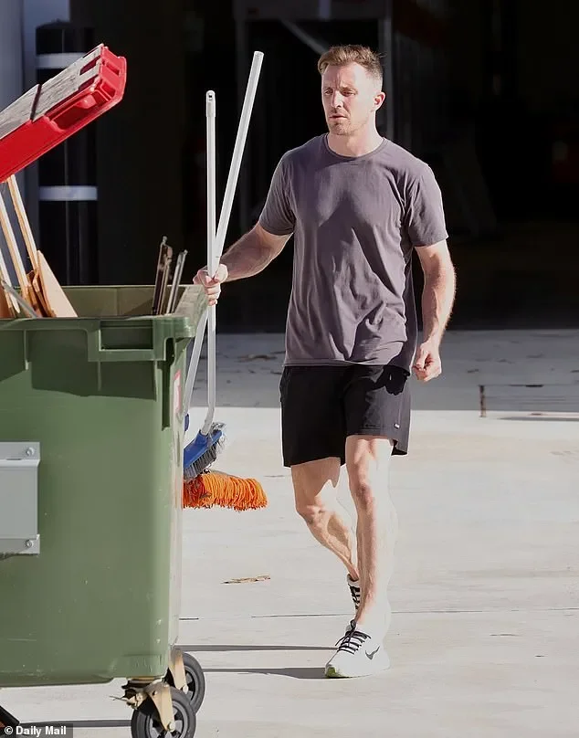 Pip Edwards breaks silence on Jackie O as she reunites with former bestie Leah Simmons... Plus, crumbling perfume brand's OTHER embarrassing business fail: THE GROUP CHAT - 3