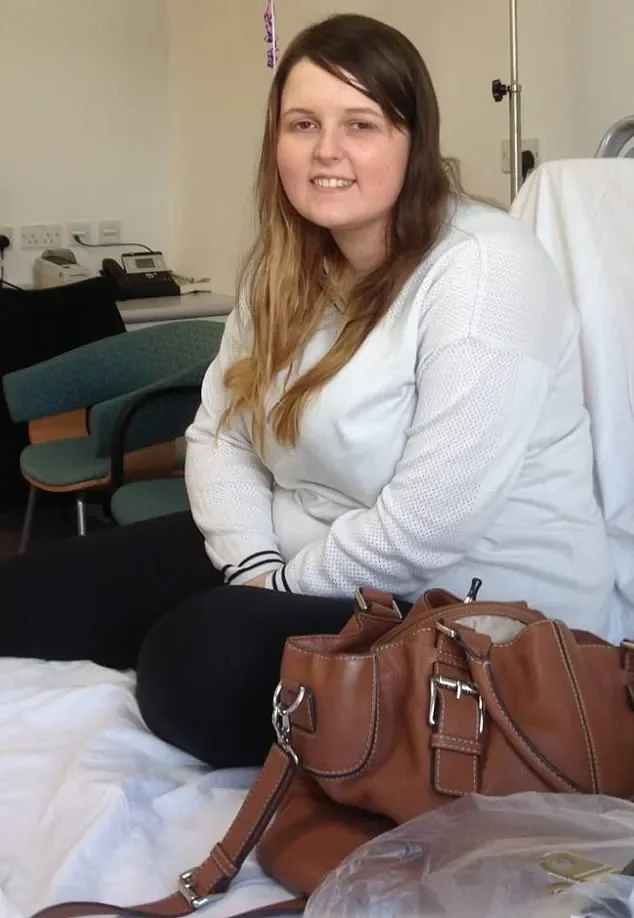 Paris Fury vows to stop newly engaged daughter Venezuela, 16, from getting fillers as she wants her to feel confident in her own skin and blasts online influencers for promoting a 'false image' - 1