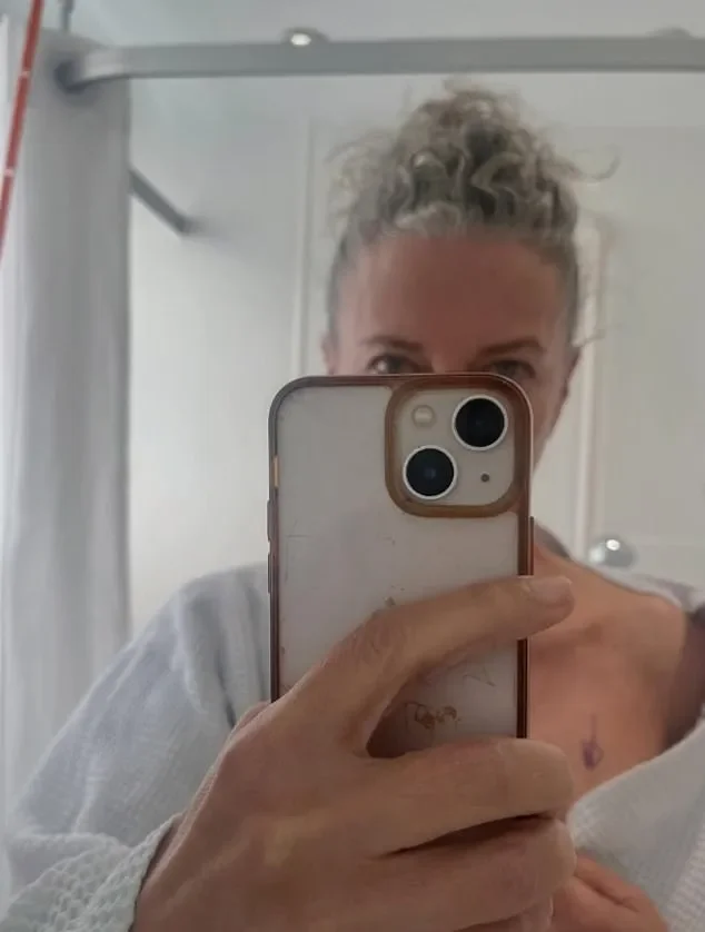 Ricky Gervais' partner Jane Fallon shares a positive health update following surgery after being diagnosed with breast cancer - 1