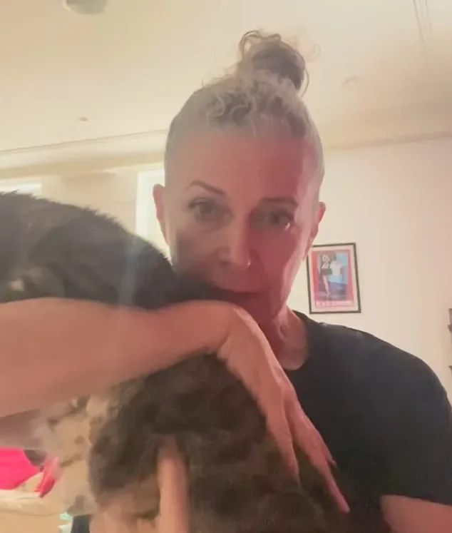 Ricky Gervais' partner Jane Fallon shares a positive health update following surgery after being diagnosed with breast cancer - 3