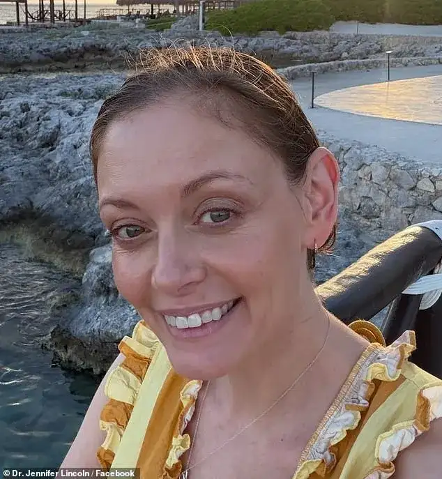 Woke female doctor's attempt to bait ICE at airport for social media clout backfires horribly - 2