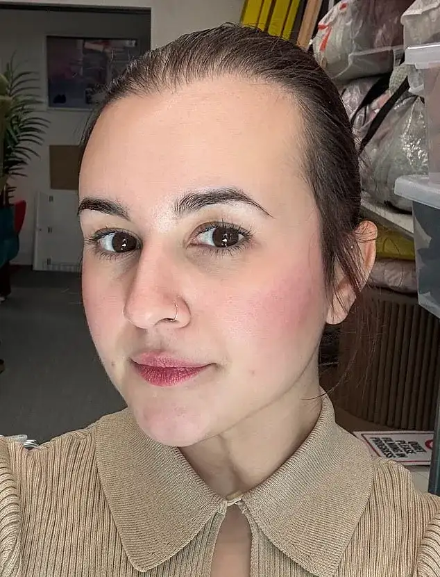 We tried Victoria Beckham's makeup routine using all VB beauty products - is looking like Posh worth the £400 price tag? - 1