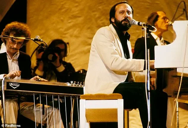 Ray Stevens Broken Neck Shock Sparks Fear — What Happened to the Country Legend? - 1