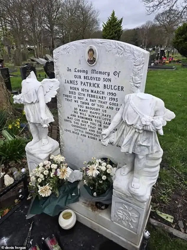 James Bulger's grave vandalised for second time - 1