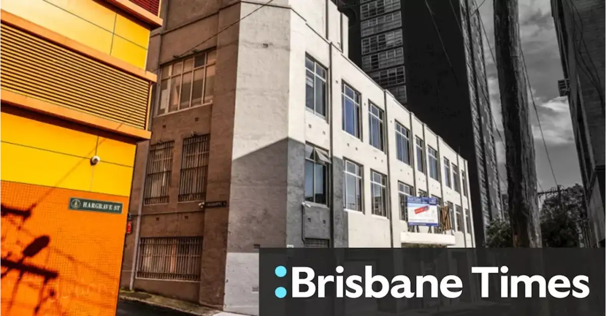 Fleetwood Mac's Lindsey Buckingham seen for first time since attack as years of stalker hell are laid bare... with shock new details revealed - 4