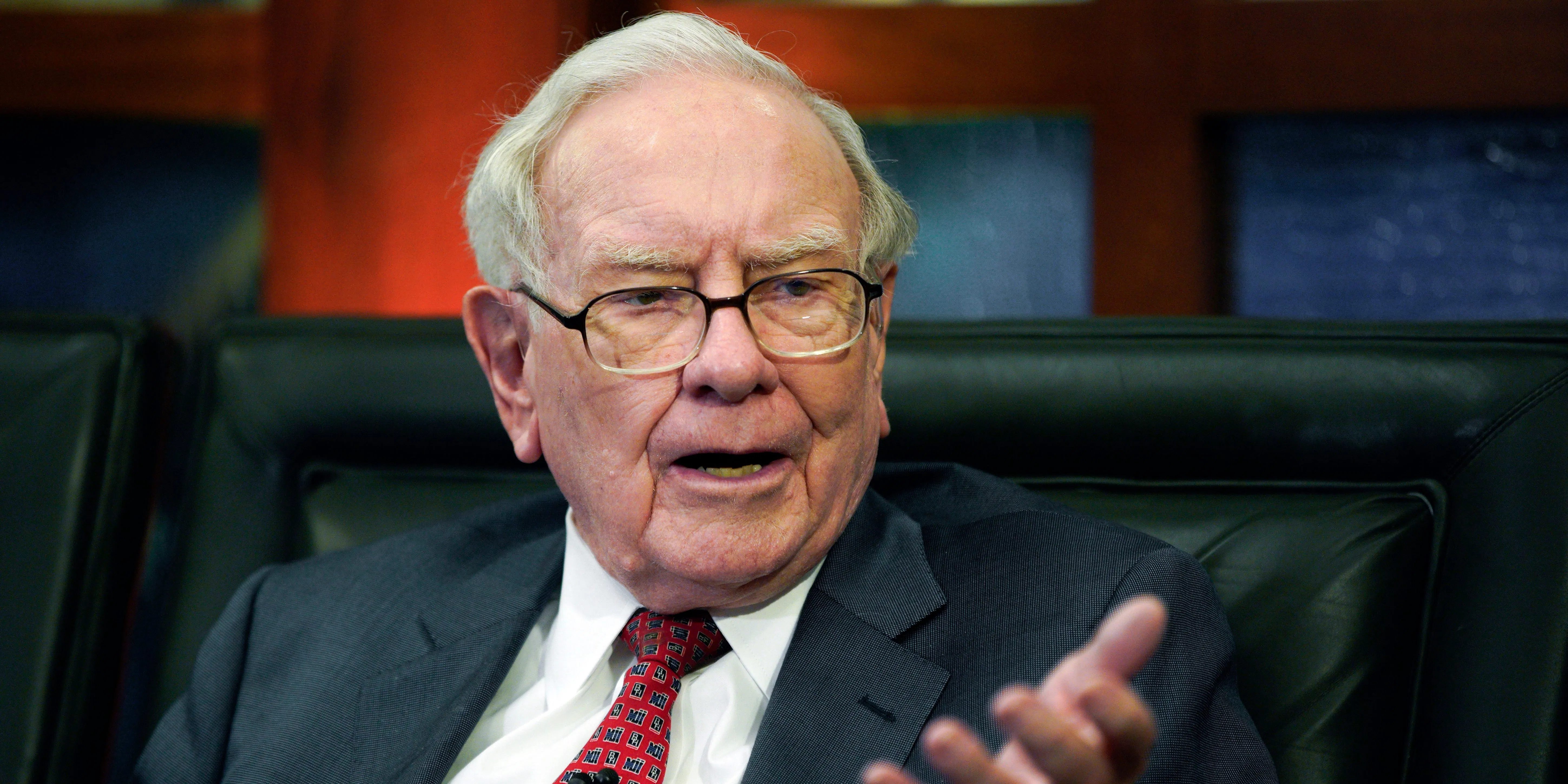 Warren Buffett Still Places Trades at Berkshire Hathaway After Greg Abel's Appointment as CEO - 4