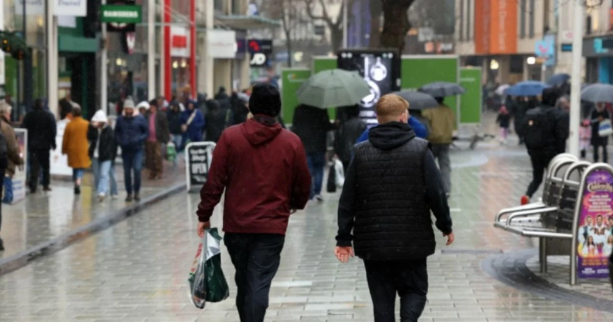 UK clothes giant 'won't issue refunds' as it collapses into administration - 1