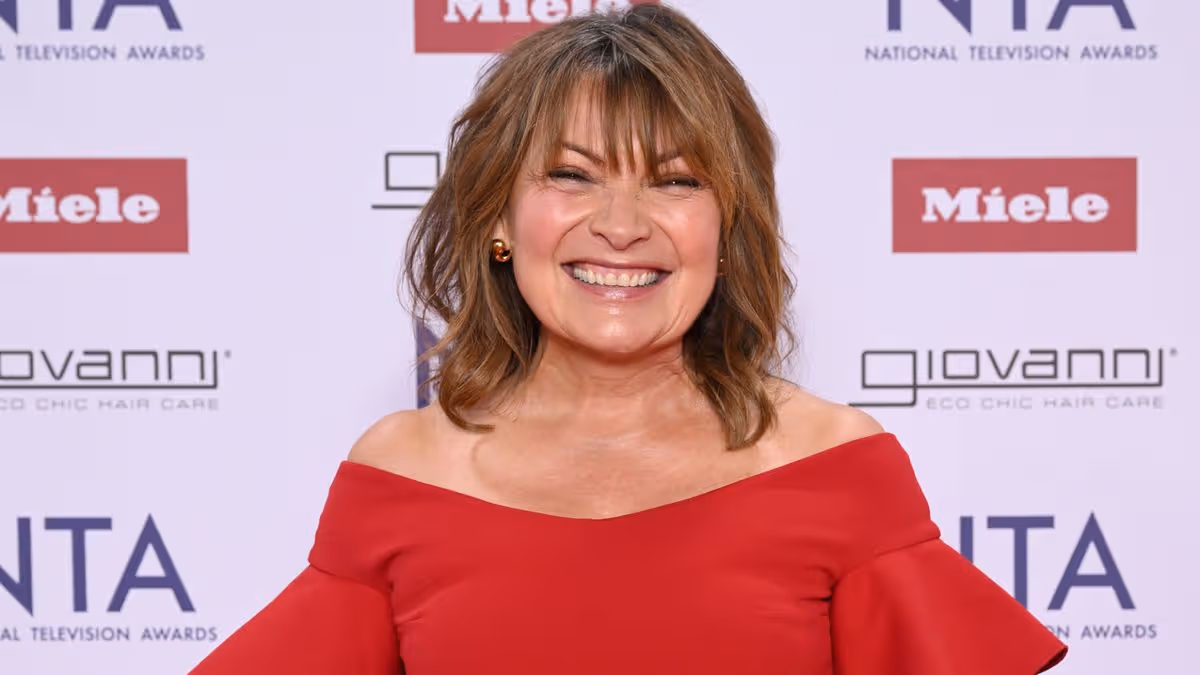 Lorraine Kelly confirms seven-week break from TV after illness in emotional health update - 2