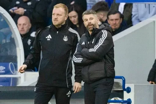 RANGERS 4 ABERDEEN 1: Moore provides the magic as hosts dismantle dismal Dons - 3