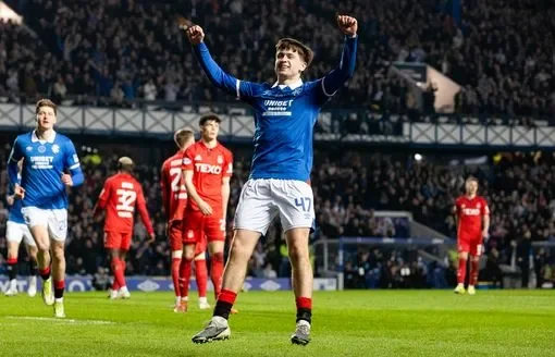 RANGERS 4 ABERDEEN 1: Moore provides the magic as hosts dismantle dismal Dons - 4