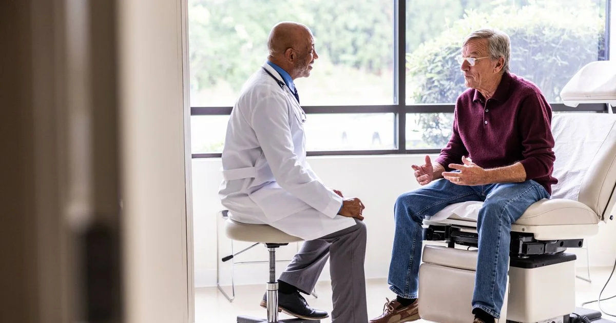 Doctor lists red flags of cancer that impacts one in every eight men in the UK - 4