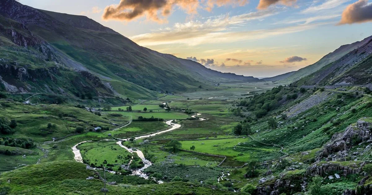 Major update after frantic search with dogs and helicopter launched for 2 men in Snowdonia - 2