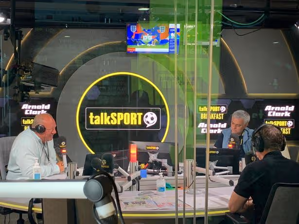 Legendary Sky Sports presenter Jeff Stelling announces 'extended break' from talkSPORT breakfast show for 'rest and relaxation' - 4