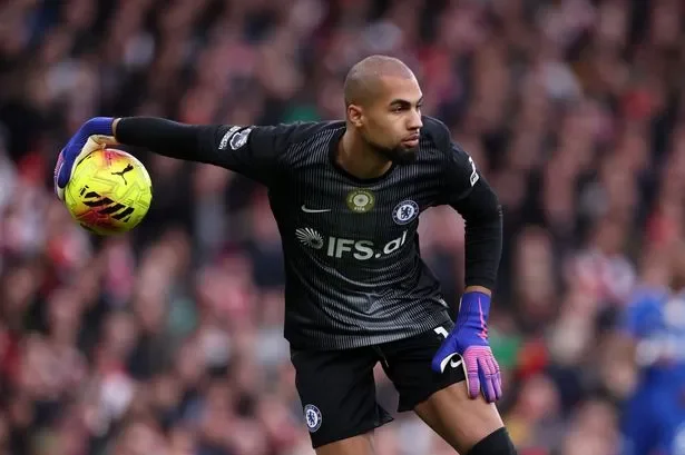 “I’ve been really honest” – Liam Rosenior reveals Robert Sanchez reaction to being dropped - 1