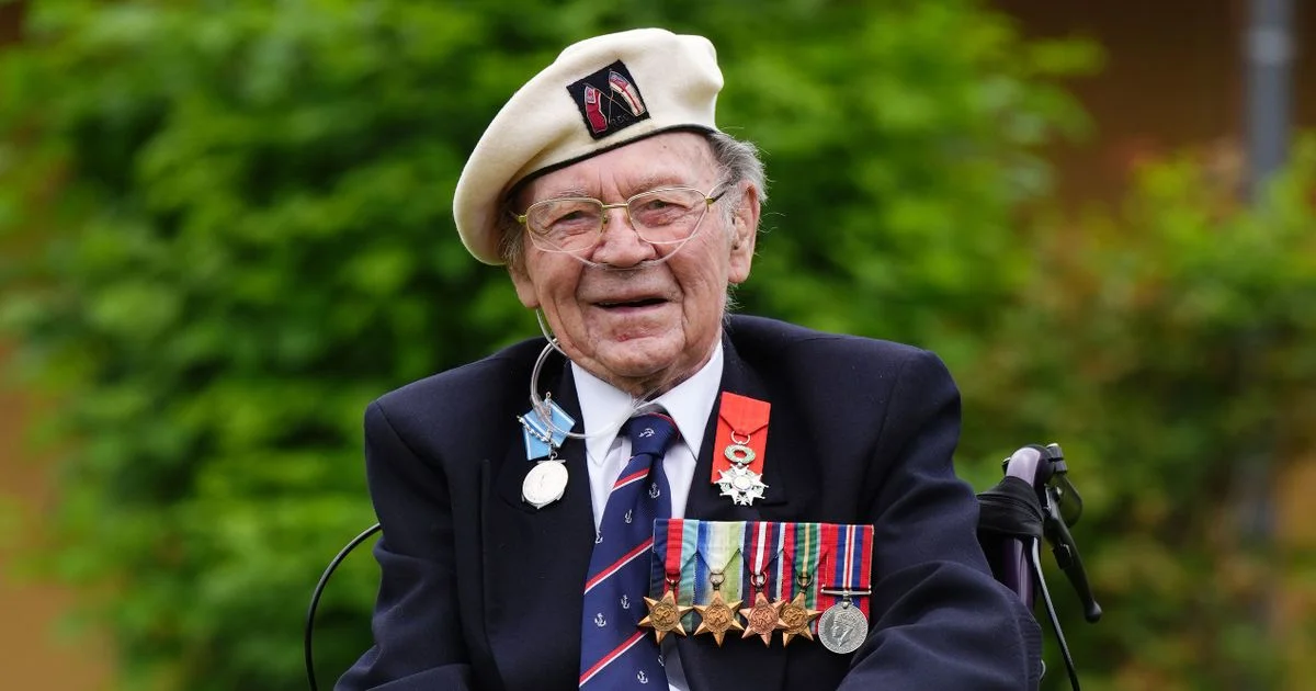 Hero Albert, one of the last D-Day veterans, dies at 100 - 4