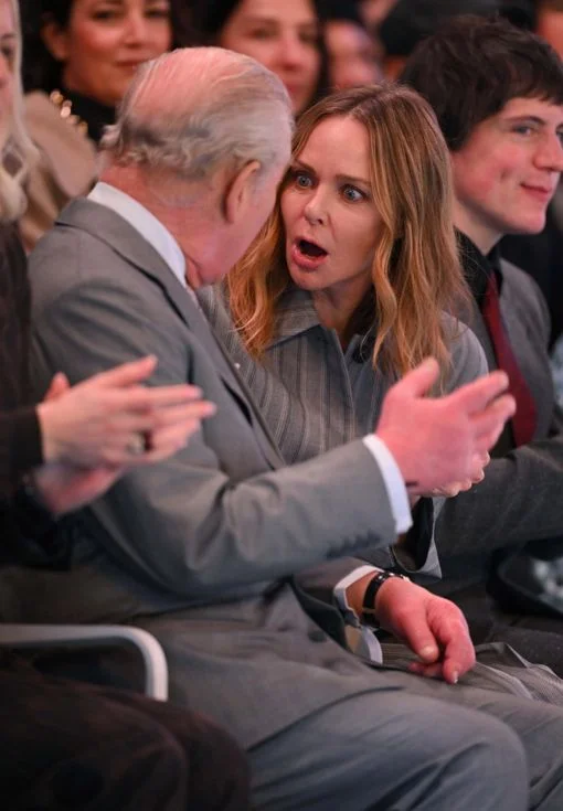 Andrew Mountbatten-Windsor arrest LIVE: Police continue Royal Lodge search after former prince released under investigation - 2