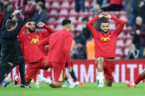 Liverpool v Manchester City buildup, Premier League reaction and WSL – matchday live - 2