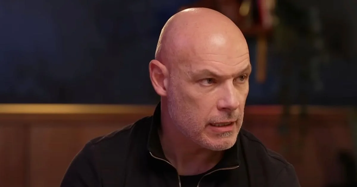 Ex-Premier League referee tells Howard Webb to leave job after latest blunders - 3